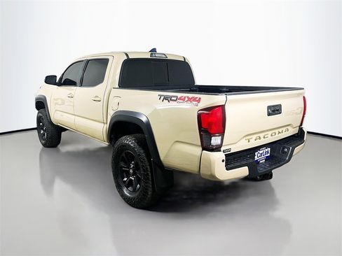 Used 2019 Toyota Tacoma TRD Off-Road image 5