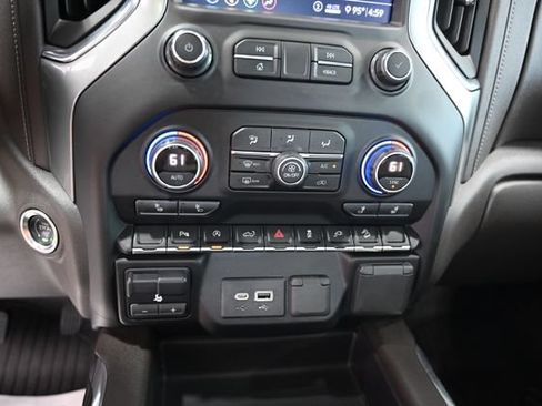 Used 2020 Chevrolet Silverado 1500 LT Trail Boss AWD/4WD image 19
