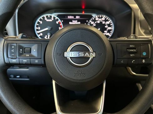 Used 2024 Nissan Rogue SV AWD/4WD image 24