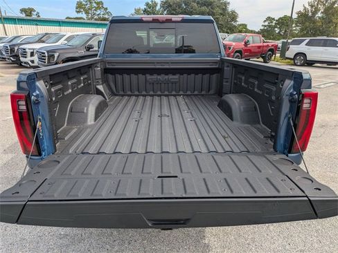 New 2026 GMC Sierra 3500 Denali w/ Denali Reserve Package image 12