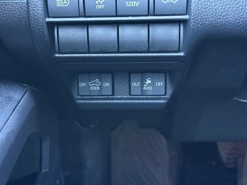 Used 2024 Toyota Tacoma Limited w/ Limited Package (LT) AWD/4WD image 27