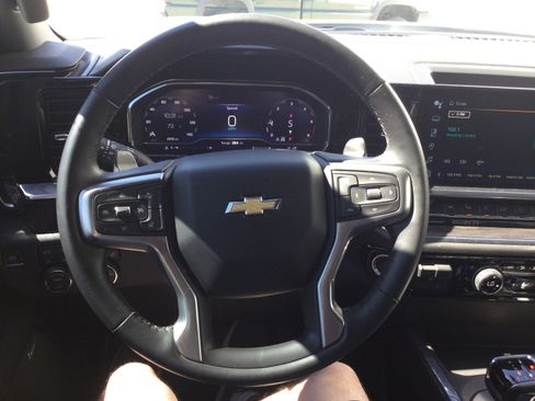 Used 2024 Chevrolet Silverado 1500 LTZ AWD/4WD image 16