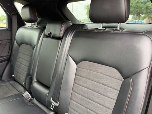 Used 2022 Ford Edge ST-Line image 19