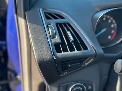 Used 2014 Ford Escape Titanium w/ Equipment Group 401A AWD/4WD image 13