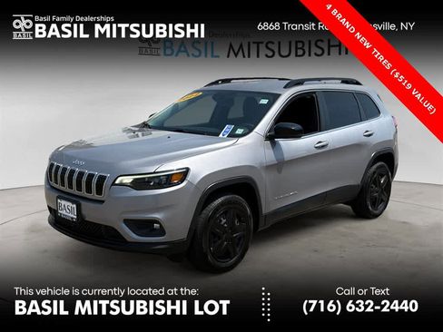 Used 2022 Jeep Cherokee Latitude w/ Comfort Safety Group image 7