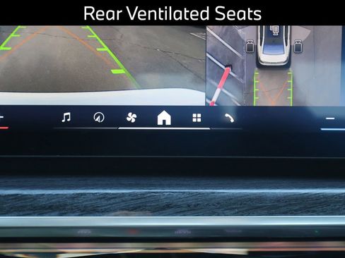 Certified 2025 BMW 760i xDrive image 32