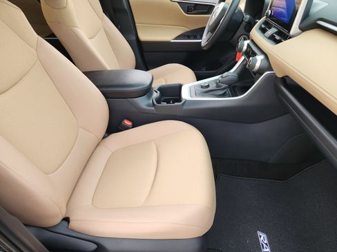 New 2025 Toyota RAV4 LE image 14
