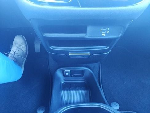 New 2026 Chrysler Pacifica Select AWD/4WD image 6