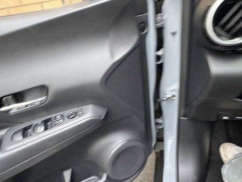 Used 2024 Nissan Kicks SV FWD image 17