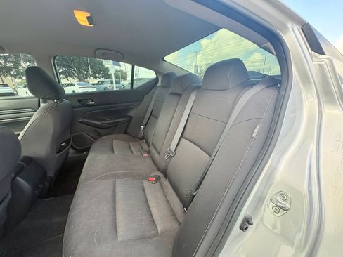 Used 2020 Nissan Altima 2.5 S FWD image 11