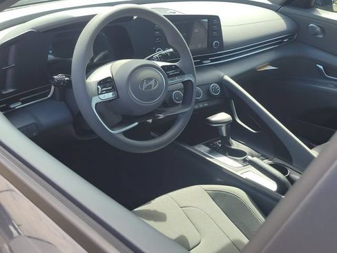 New 2026 Hyundai Elantra SE FWD image 5