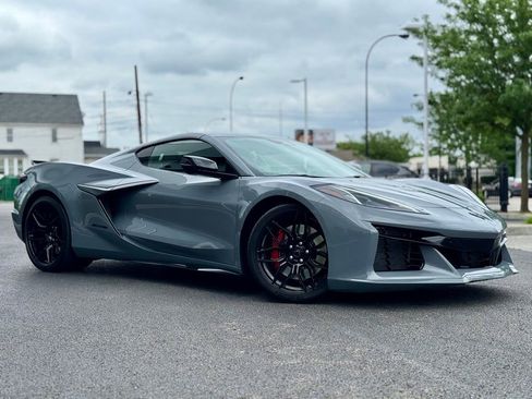 Used 2025 Chevrolet Corvette Z06 w/ Battery Protection Package image 9