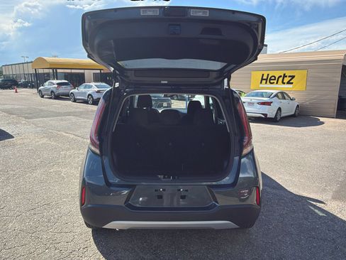 Used 2025 Kia Soul LX w/ LX Technology Package FWD image 29