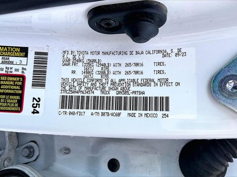 Used 2023 Toyota Tacoma TRD Off-Road image 31