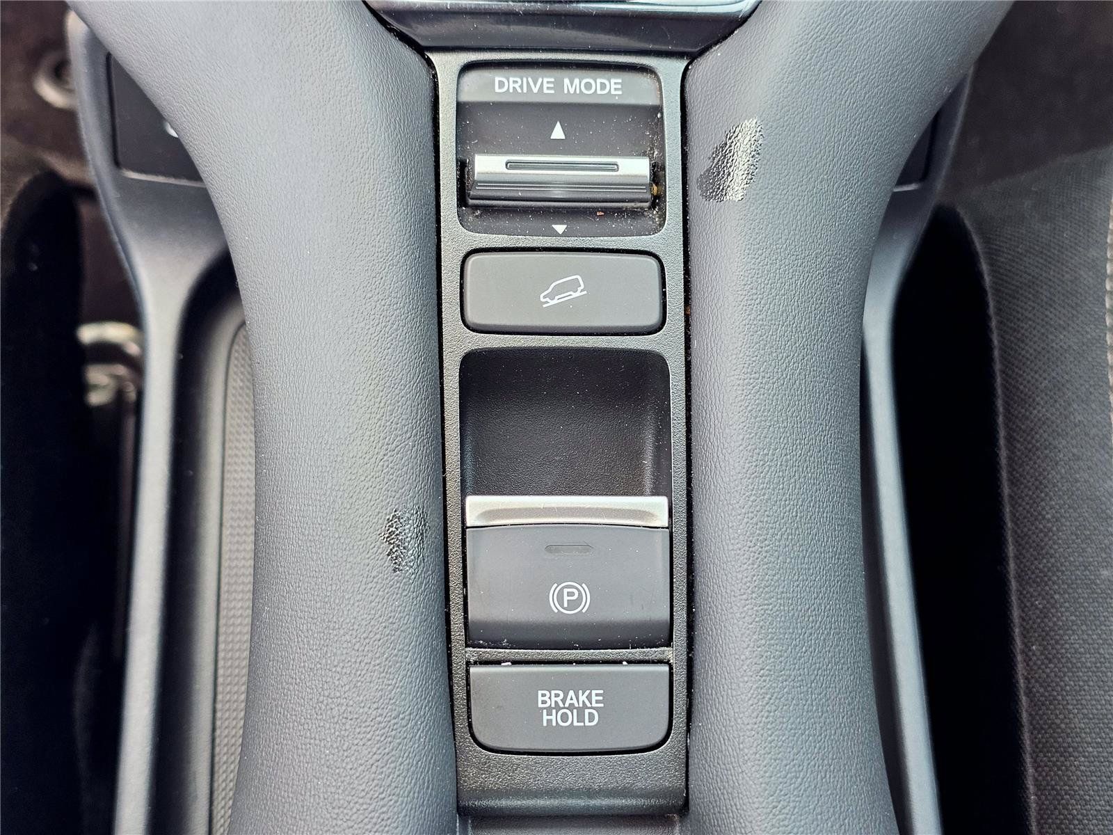 Used 2025 Honda HR-V LX image 26