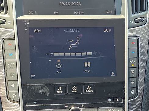 Used 2016 INFINITI Q50 Premium AWD/4WD image 21