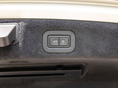 New 2026 Bentley Flying Spur Plug-In Hybrid AWD/4WD image 64