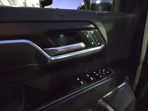 Certified 2025 GMC Sierra 3500 Denali w/ Denali Reserve Package image 11