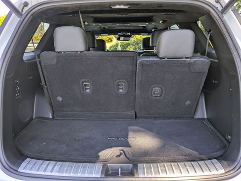 Used 2022 Hyundai Palisade Calligraphy image 6