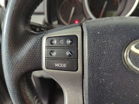 Used 2011 Toyota 4Runner SR5 w/ Premium Pkg w/Leather RWD image 26