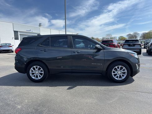 Used 2020 Chevrolet Equinox LS FWD image 4