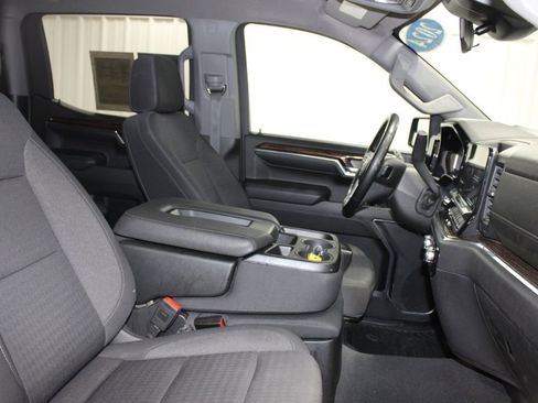 Used 2024 GMC Sierra 1500 SLE image 33