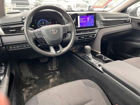 Used 2025 Toyota Camry LE FWD image 12