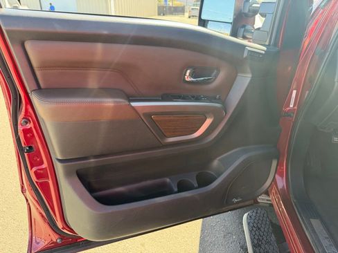 Used 2021 Nissan Titan Platinum Reserve w/ Moonroof Package image 18