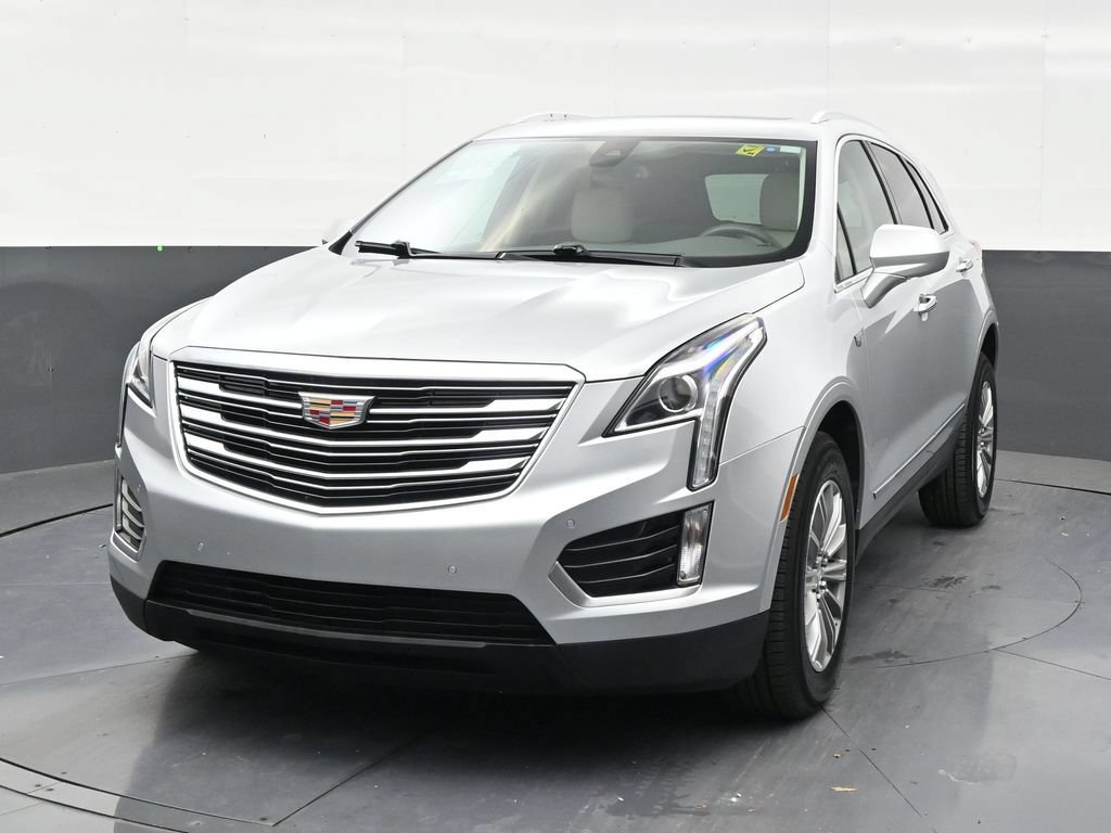 Used 2017 Cadillac XT5 Luxury w/ Driver Awareness Package FWD image 8