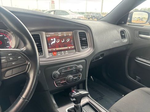 Used 2023 Dodge Charger SXT image 12