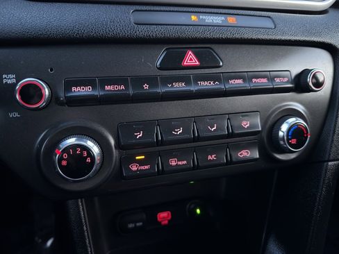 Used 2020 Kia Sportage LX image 39