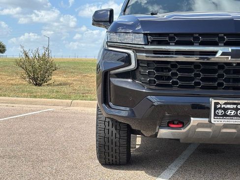 Used 2021 Chevrolet Tahoe Z71 w/ Luxury Package AWD/4WD image 4