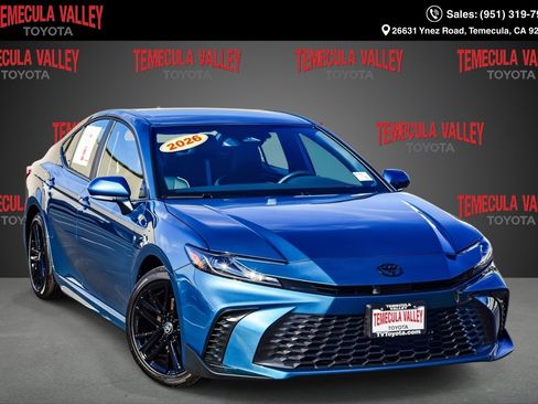 Used 2026 Toyota Camry SE image 1