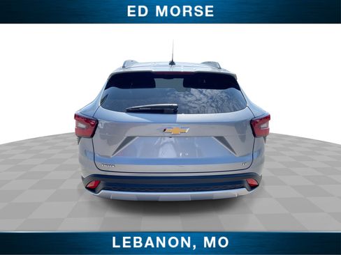 Certified 2025 Chevrolet Trax LT FWD image 7