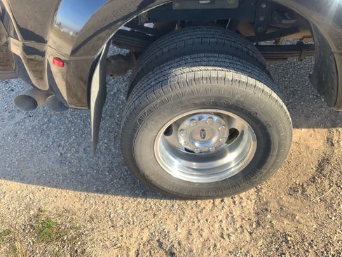 Used 2017 Ford F350 Lariat w/ Lariat Ultimate Package image 14