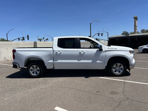 Used 2025 Chevrolet Silverado 1500 LT RWD image 5