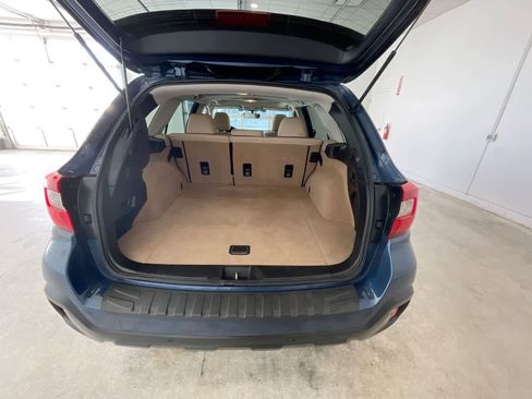 Used 2019 Subaru Outback 3.6R Limited image 23