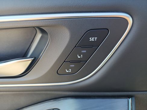 New 2026 Nissan Rogue Platinum image 13