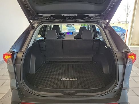 Used 2025 Toyota RAV4 XLE w/ Convenience Package image 15