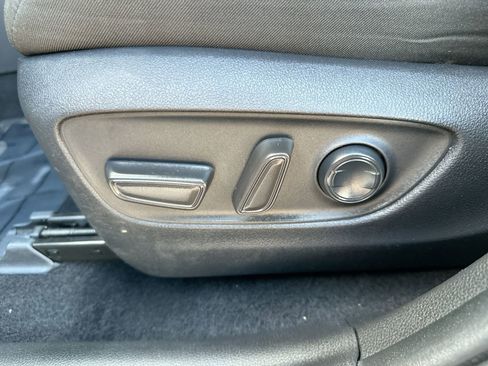 Used 2022 Toyota RAV4 XLE image 12