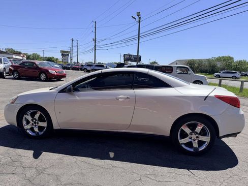 Used 2009 Pontiac G6 GT w/ Sport Package 1 FWD image 3