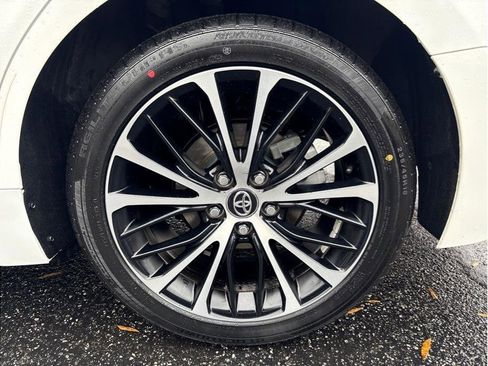 Used 2020 Toyota Camry SE FWD image 20