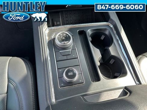 Used 2024 Ford Expedition Max XLT AWD/4WD image 20