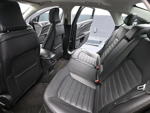 Used 2016 Ford Fusion SE w/ Equipment Group 202A FWD image 41