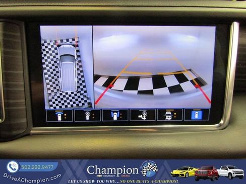 Used 2021 GMC Yukon XL Denali w/ Denali Ultimate Package AWD/4WD image 7
