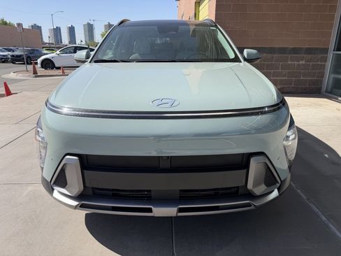 Used 2024 Hyundai Kona Limited FWD image 10