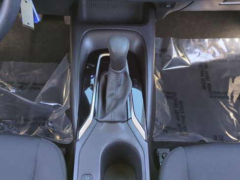 Used 2024 Toyota Corolla LE image 18