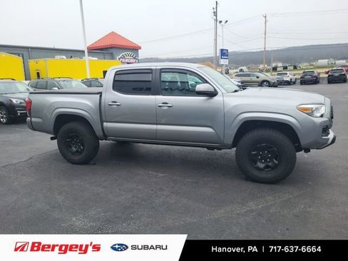 Used 2021 Toyota Tacoma SR AWD/4WD image 5