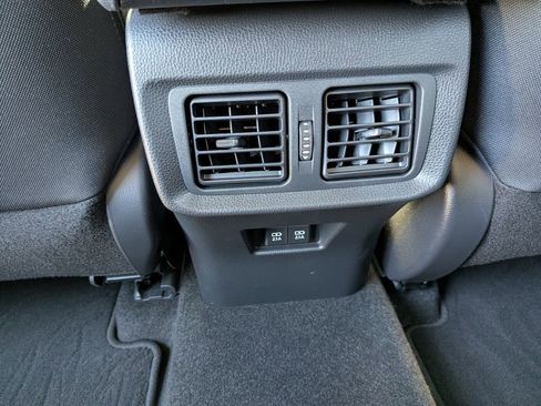 Certified 2021 Toyota Venza LE w/ Carpet Mat Package (TMS) image 11