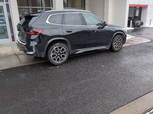 Used 2025 BMW X1 xDrive28i w/ Technology Package image 3